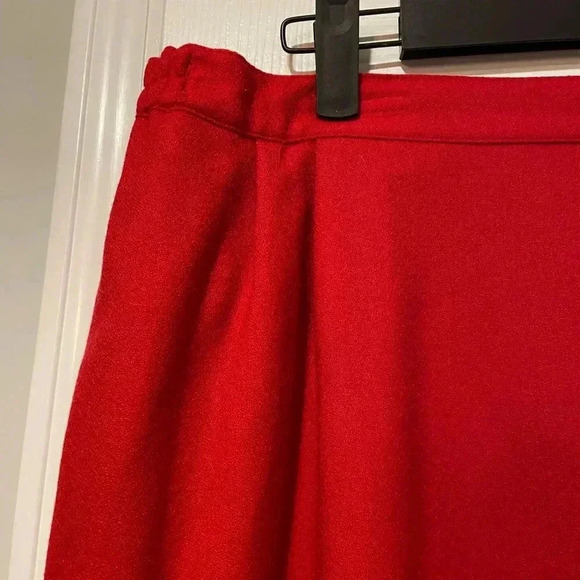 Red 100% Wool Knee Length Pencil Skirt Lined Pockets Zip Back Slit Size 14 - Picture 5 of 11